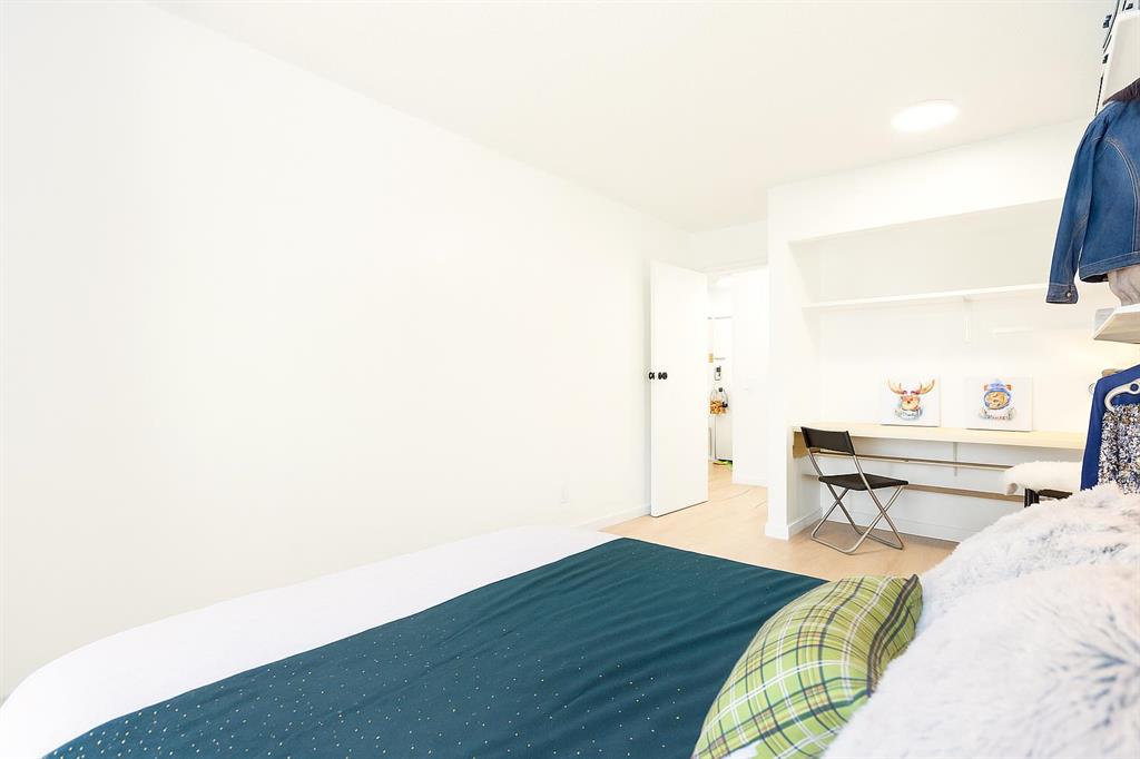 1712 38 Street 103 Property Photo 9