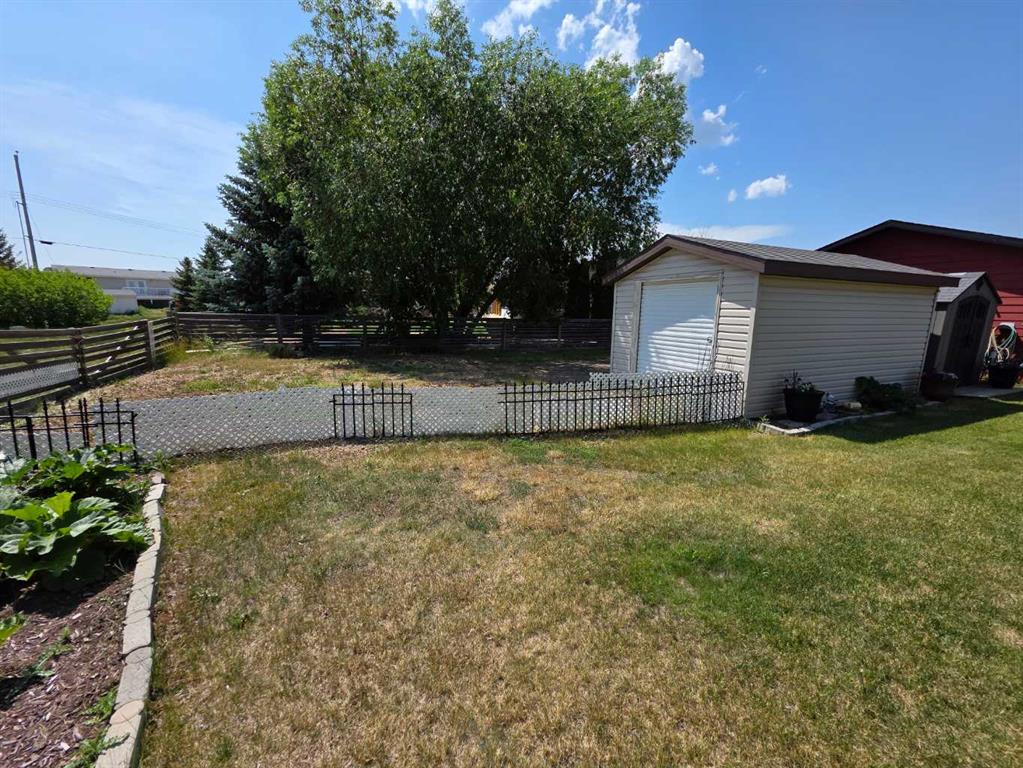 400 3 Avenue Property Photo 7