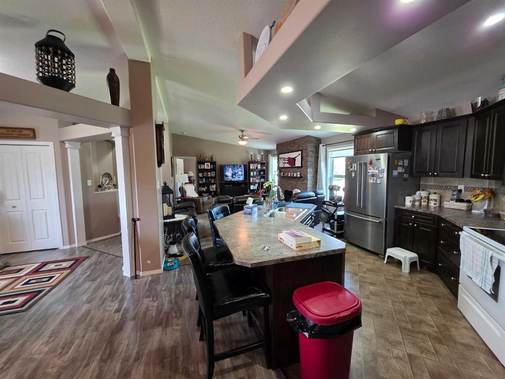 400 3 Avenue Property Photo 12