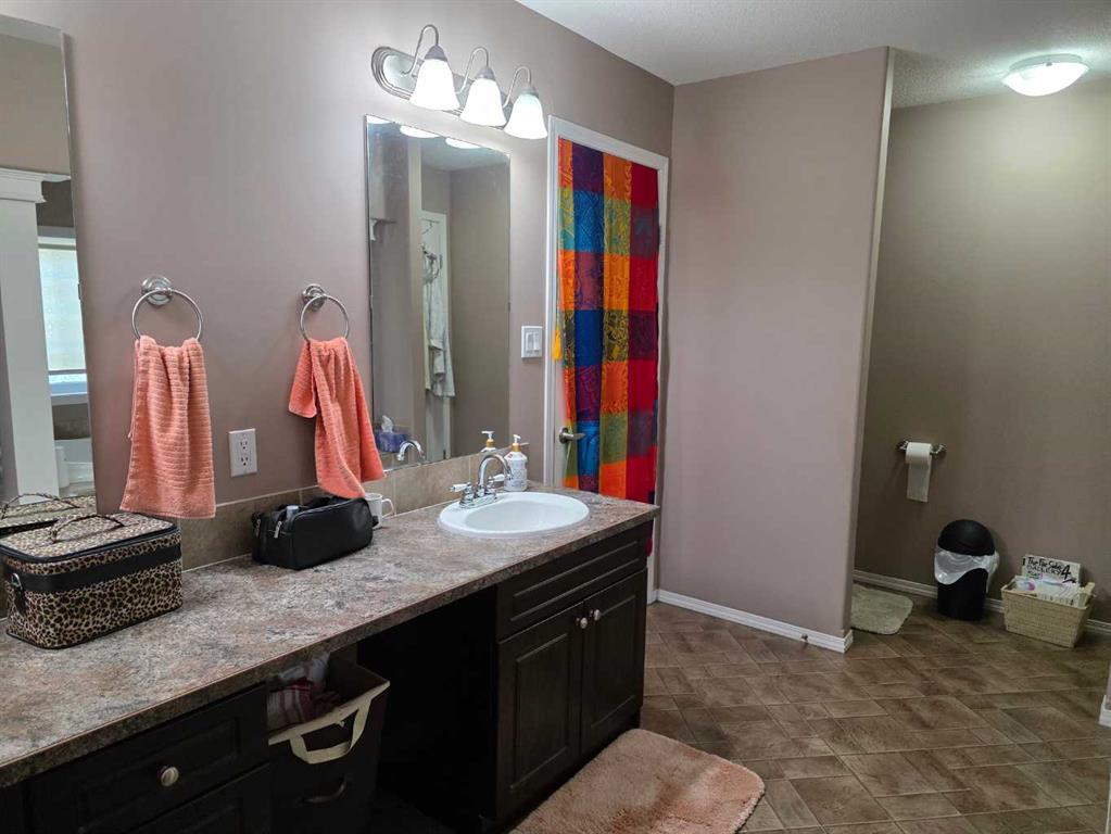 400 3 Avenue Property Photo 16