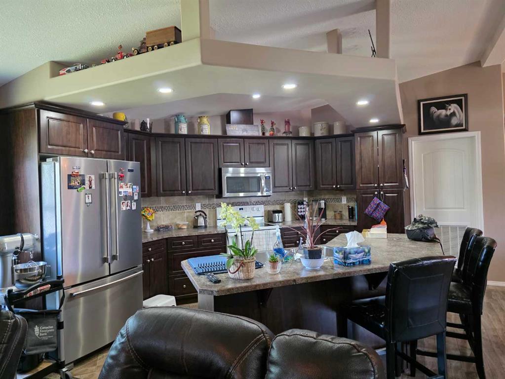 400 3 Avenue Property Photo 33