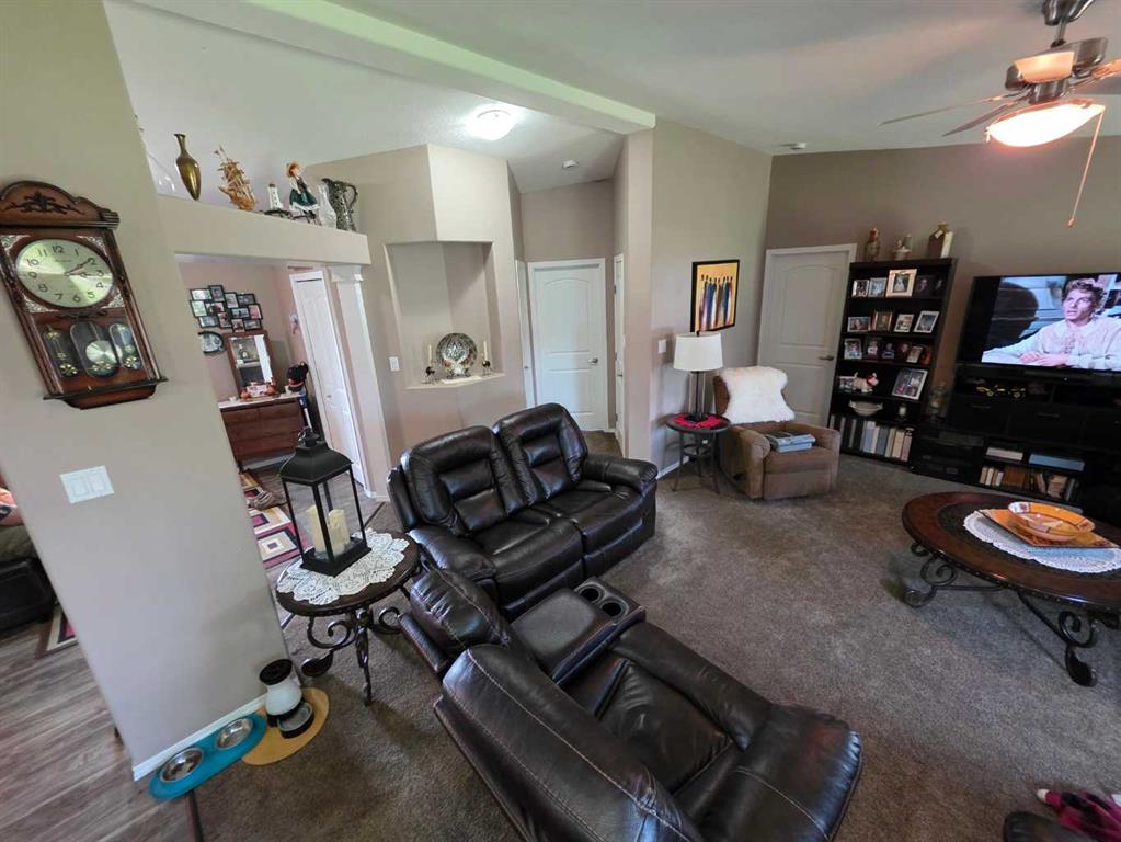 400 3 Avenue Property Photo 35