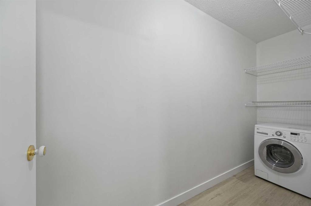 5601 Dalton Drive 101c Property Photo 11
