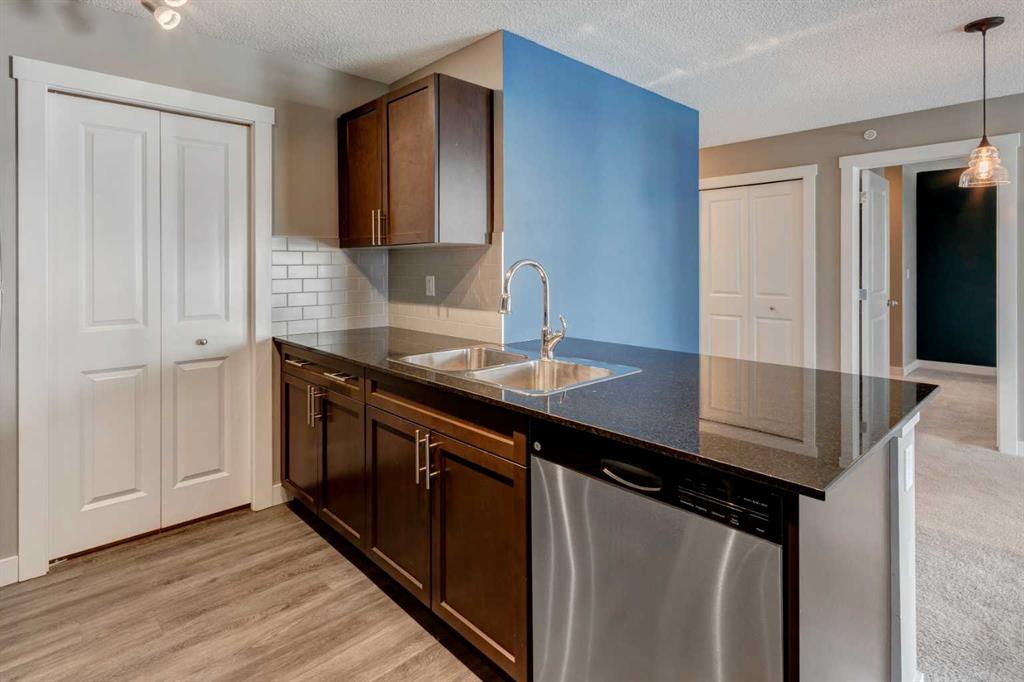 20 Kincora Glen Park 514 Property Photo 13