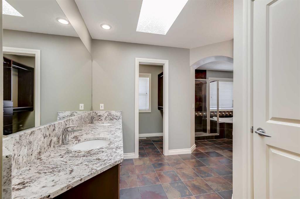86 Springborough Green Property Photo 15