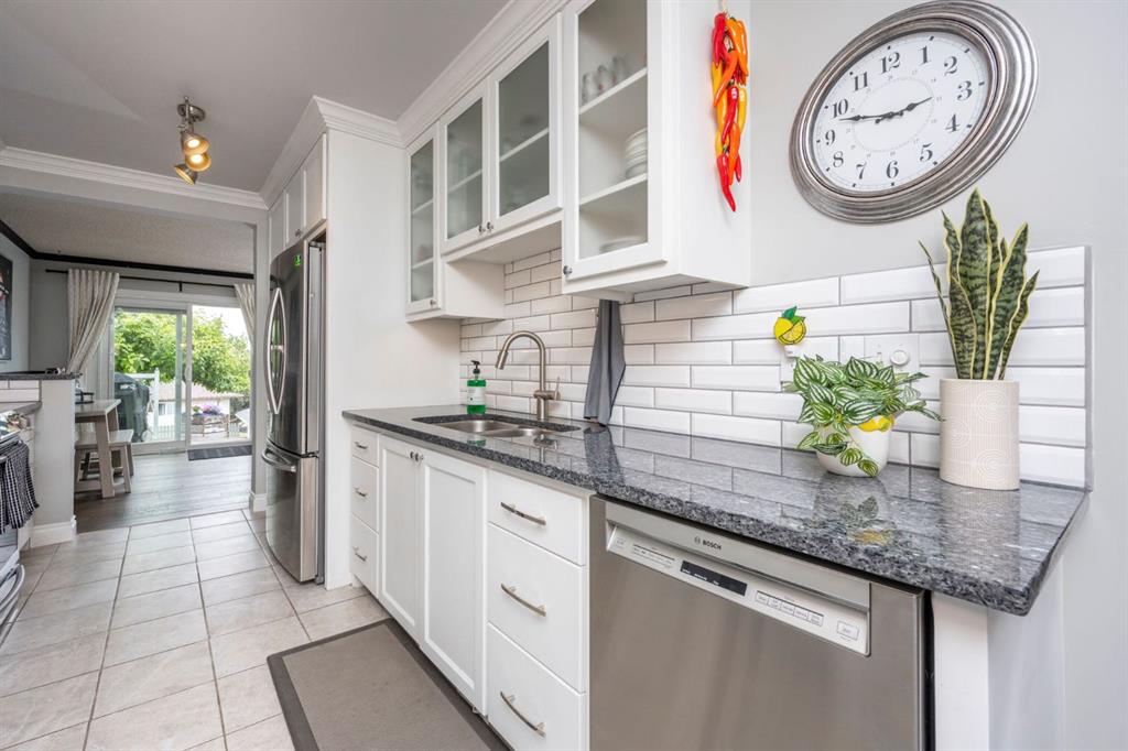 4 Beddington Way Property Photo 6