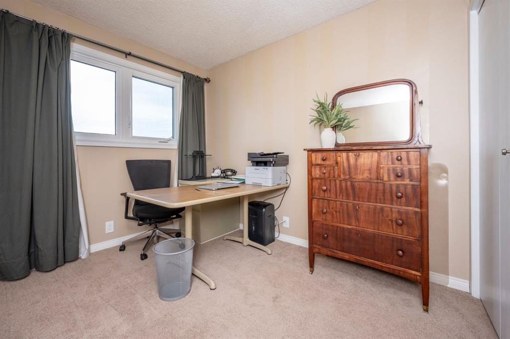 4 Beddington Way Property Photo 29