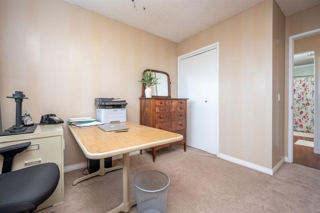 4 Beddington Way Property Photo 30