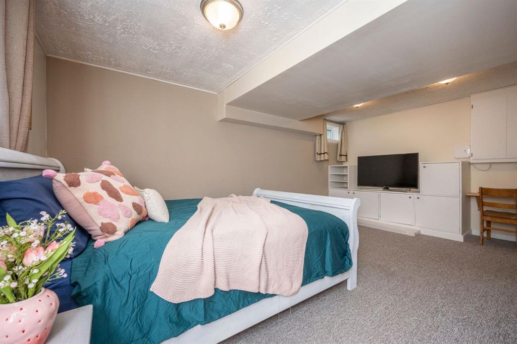 4 Beddington Way Property Photo 34