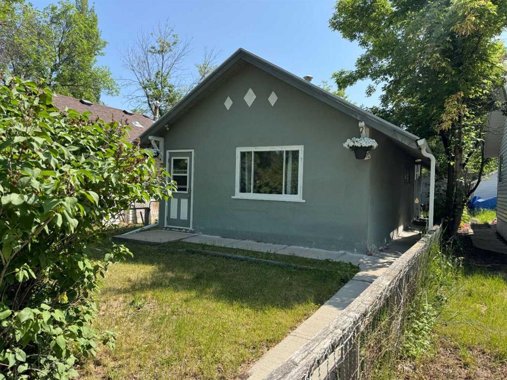 408 3 Street Property Photo 1