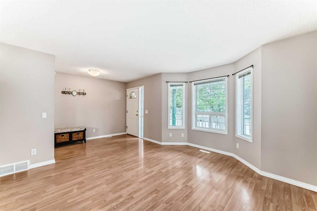 46 Coverdale Way Property Photo 6