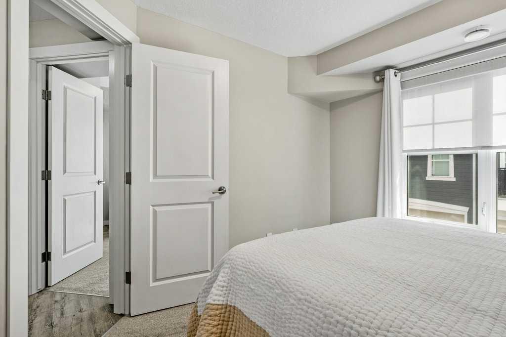 1007 Cranbrook Walk Property Photo 13