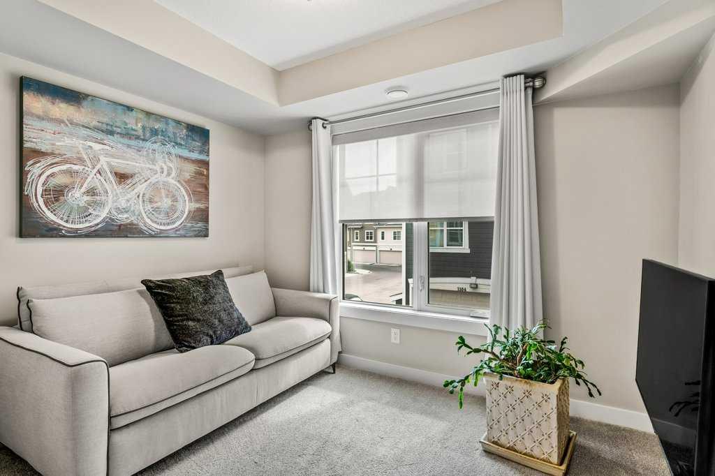 1007 Cranbrook Walk Property Photo 15