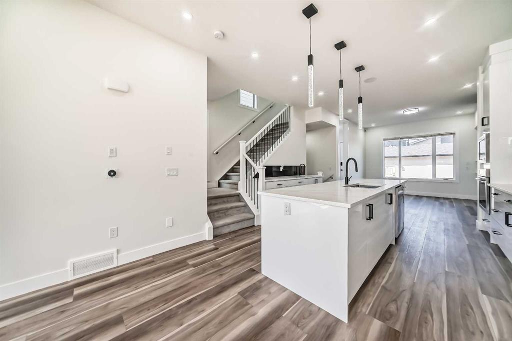 4625 72 Street Property Photo 12