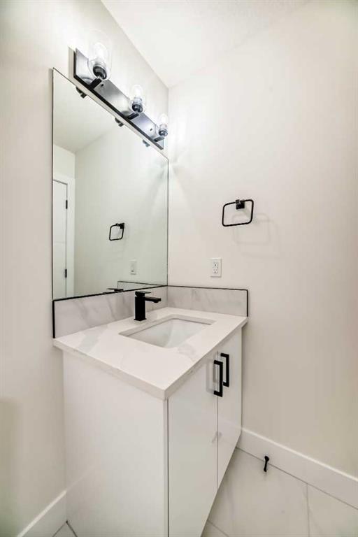 4625 72 Street Property Photo 19