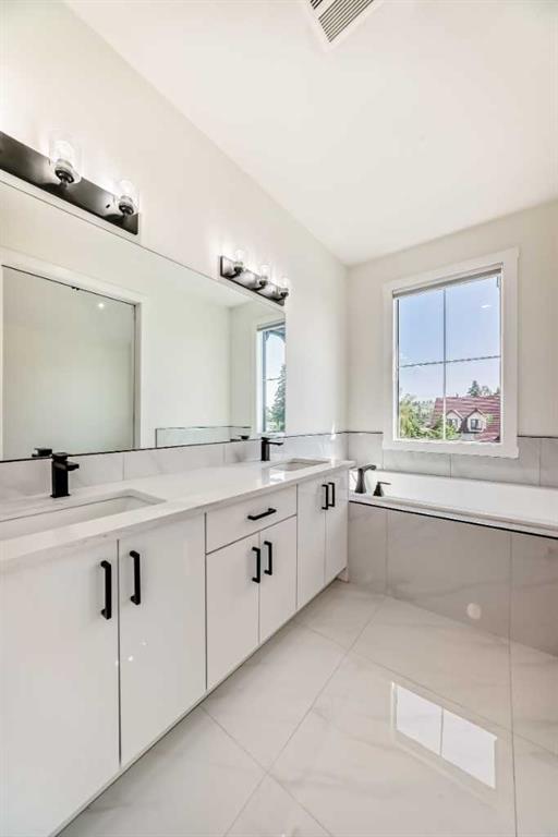 4625 72 Street Property Photo 27