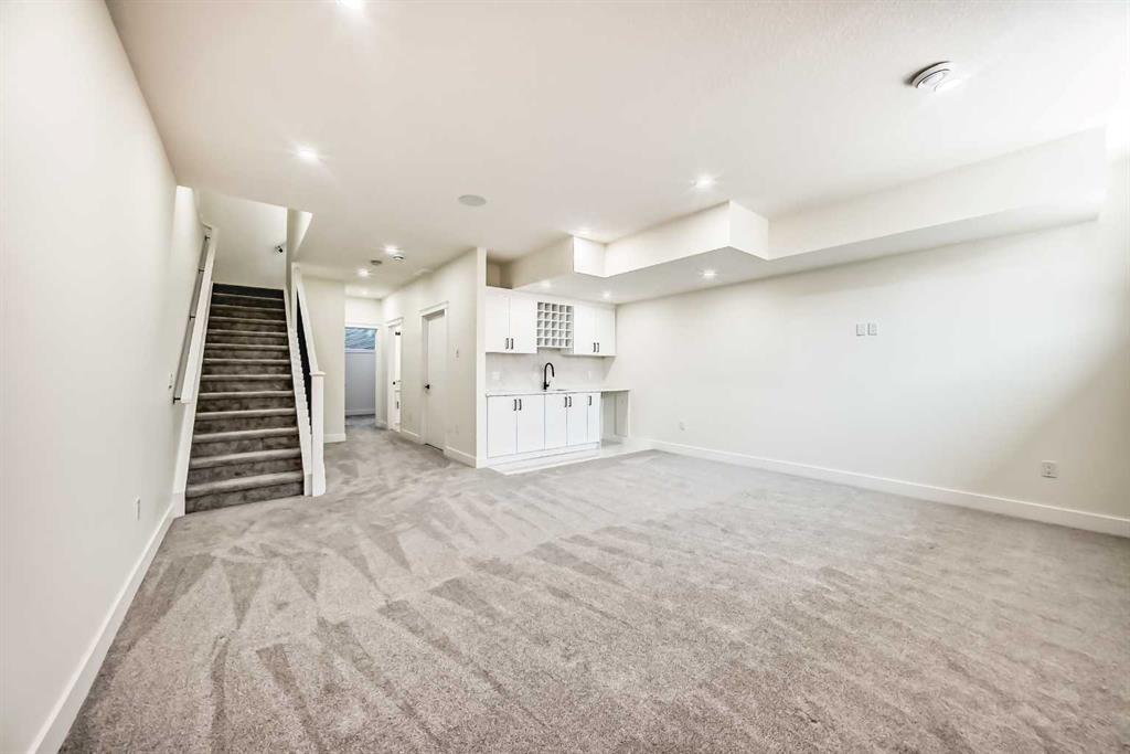 4625 72 Street Property Photo 41
