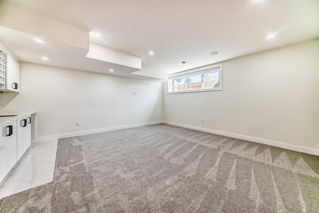 4625 72 Street Property Photo 43