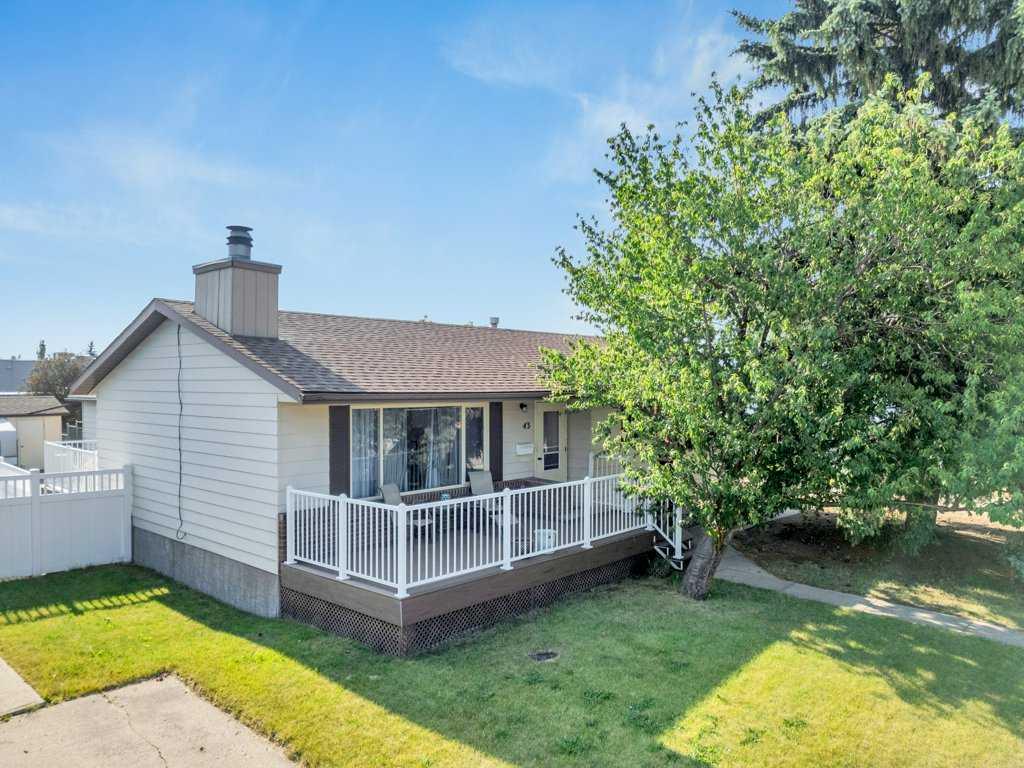 43 Nyman Crescent Property Photo 1