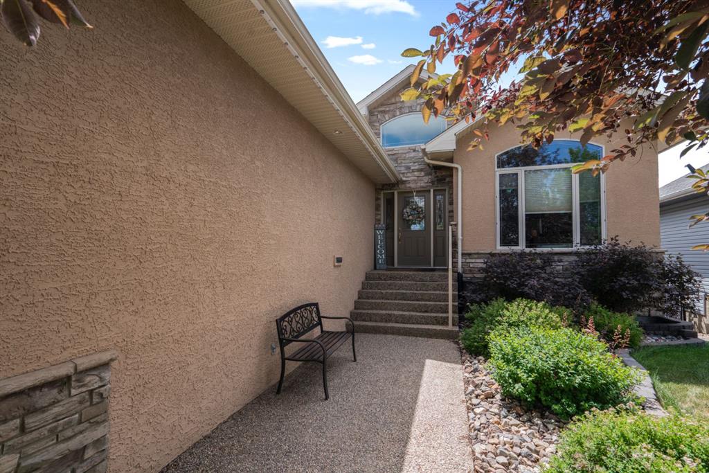 5909 28 Avenue Property Photo 2