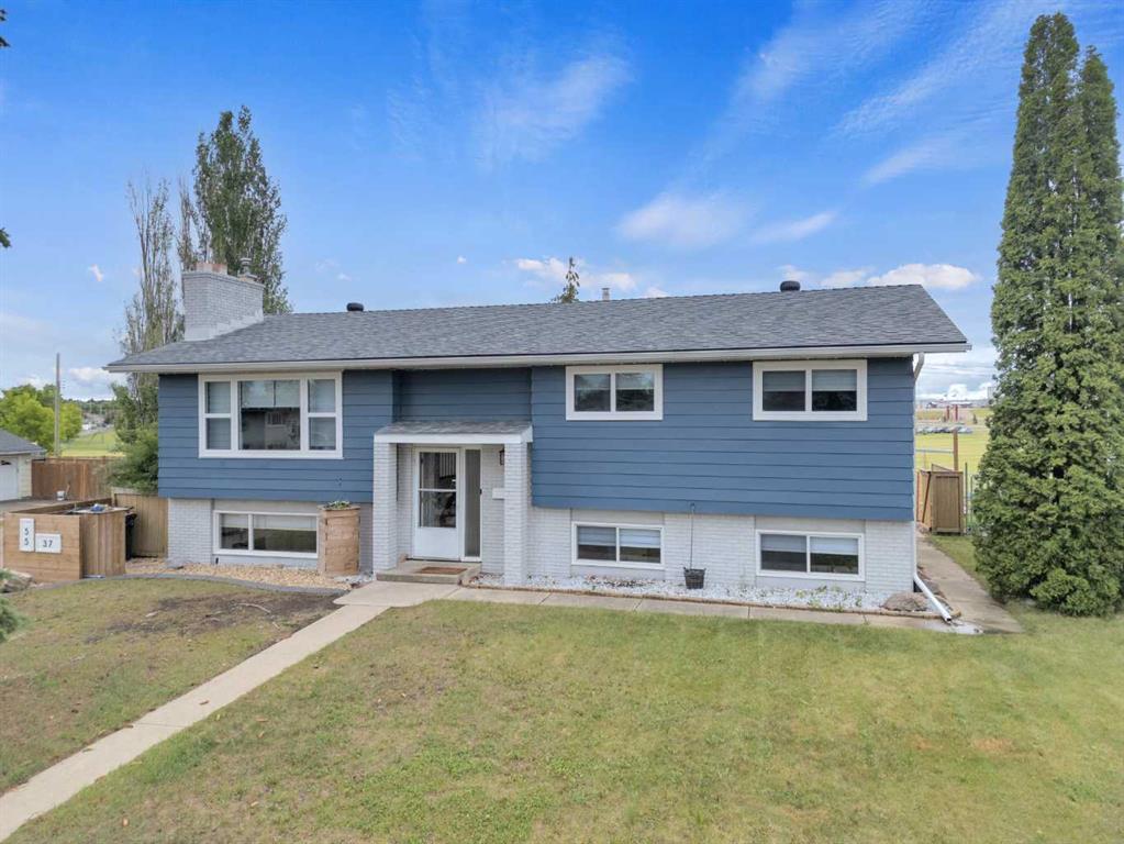 5537 47 Avenue Crescent Property Photo 1
