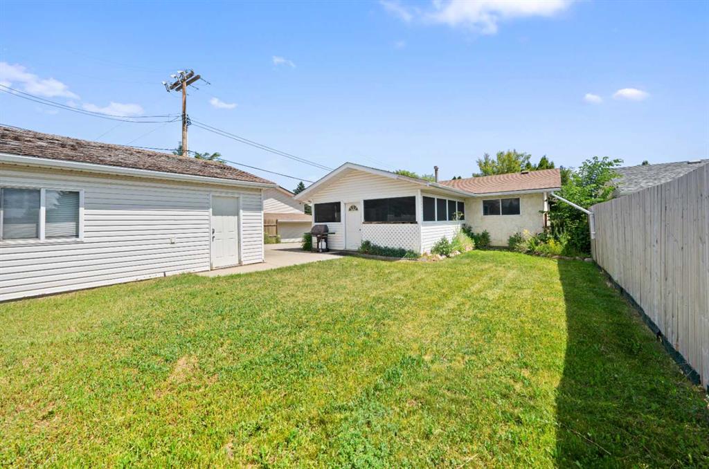 40 Lake Bevan Drive Property Photo 3
