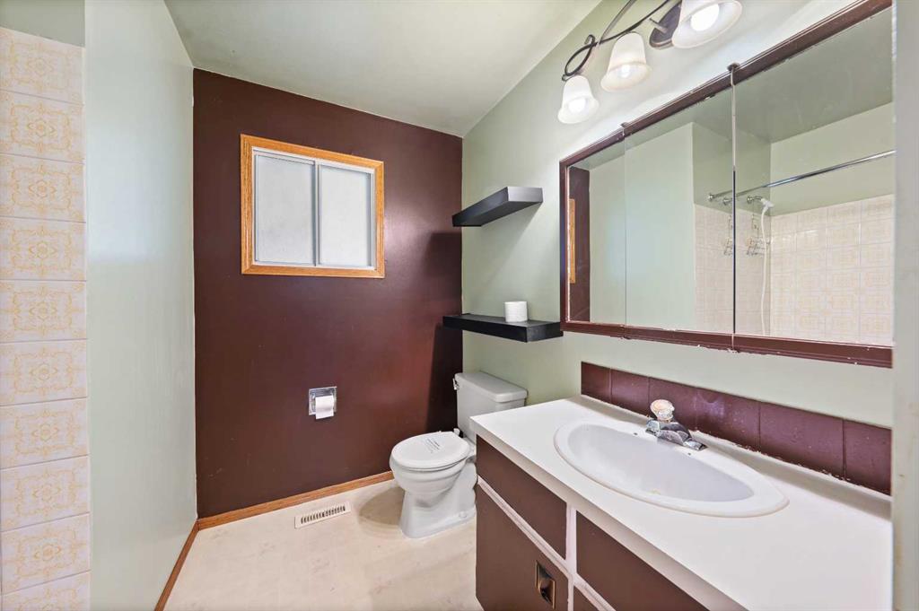 40 Lake Bevan Drive Property Photo 12