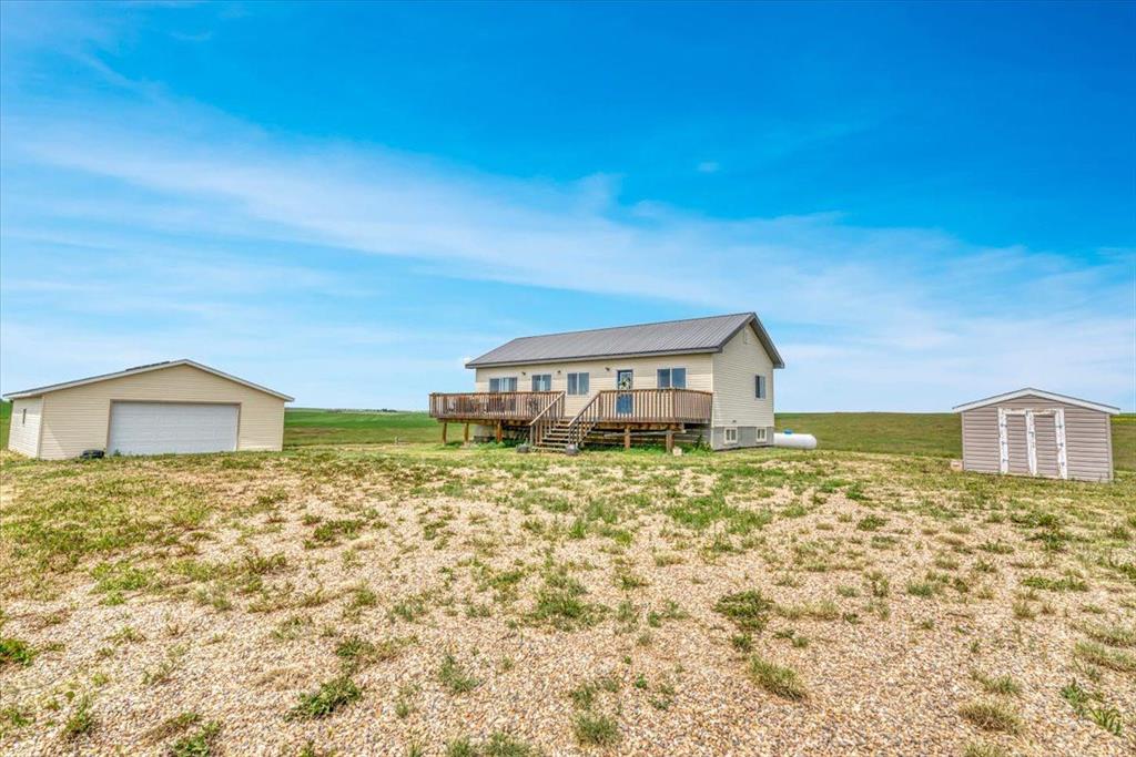 231018 Range Road 194a Property Photo 2