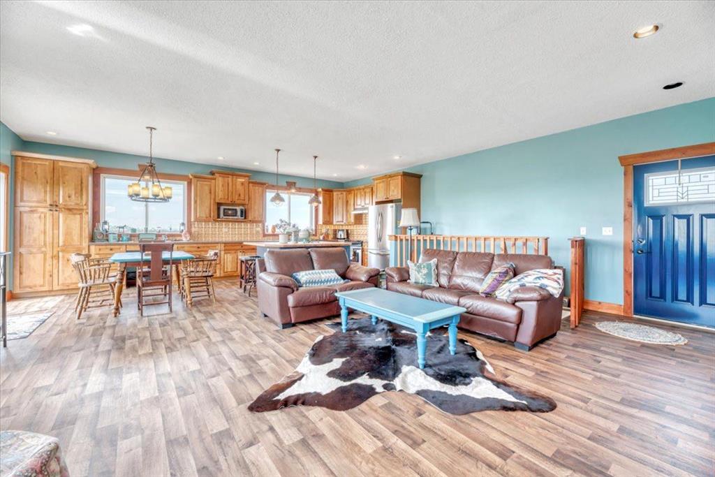 231018 Range Road 194a Property Photo 4
