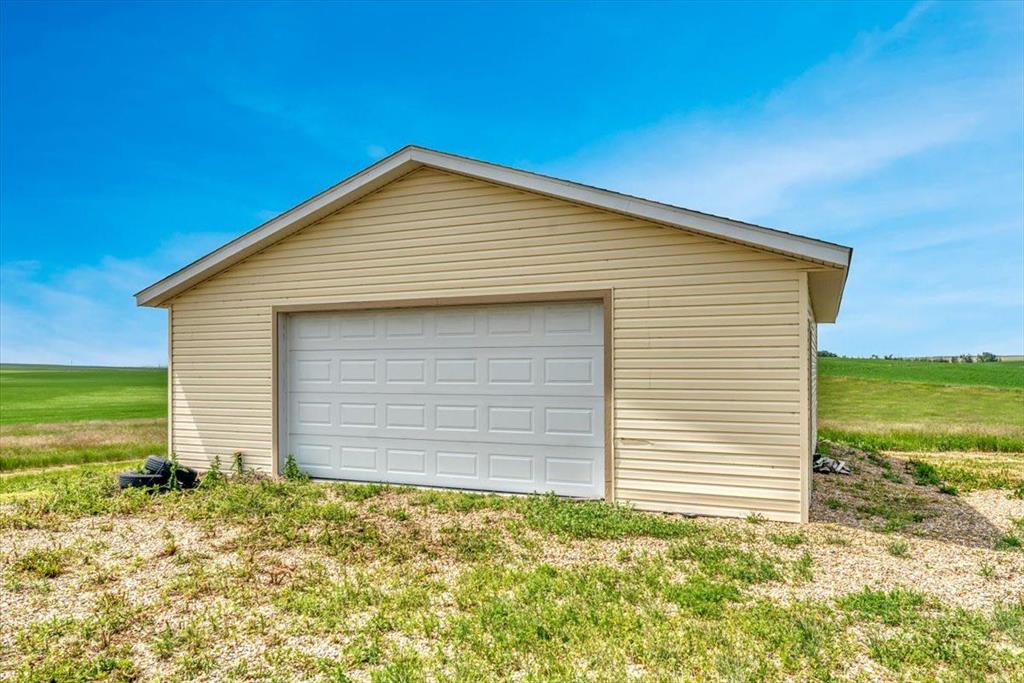 231018 Range Road 194a Property Photo 27