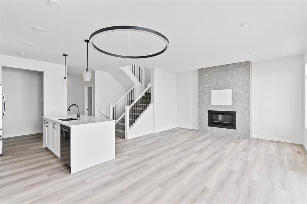 437 Lewiston Landing Property Photo 13