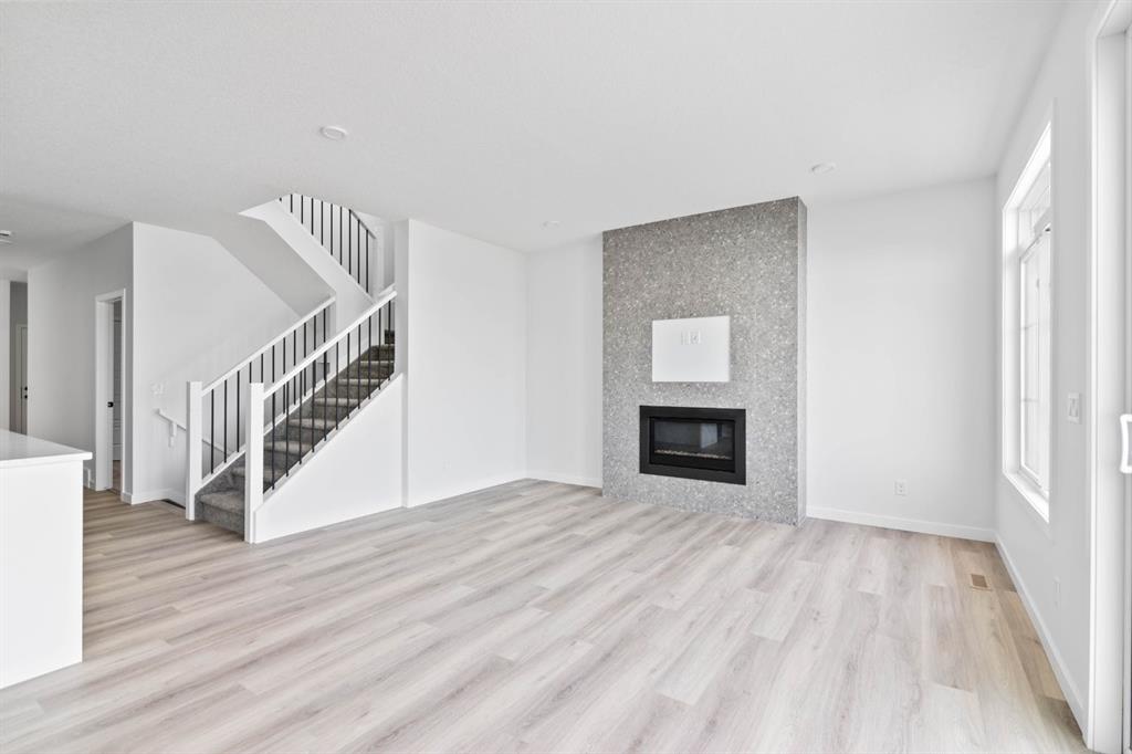 437 Lewiston Landing Property Photo 18