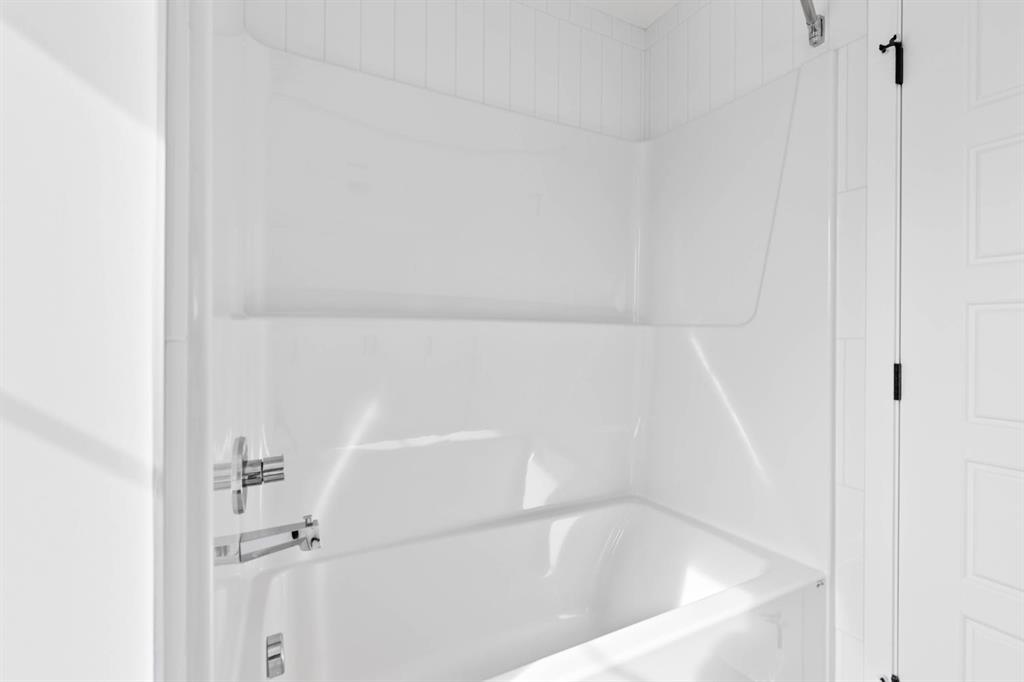 437 Lewiston Landing Property Photo 32