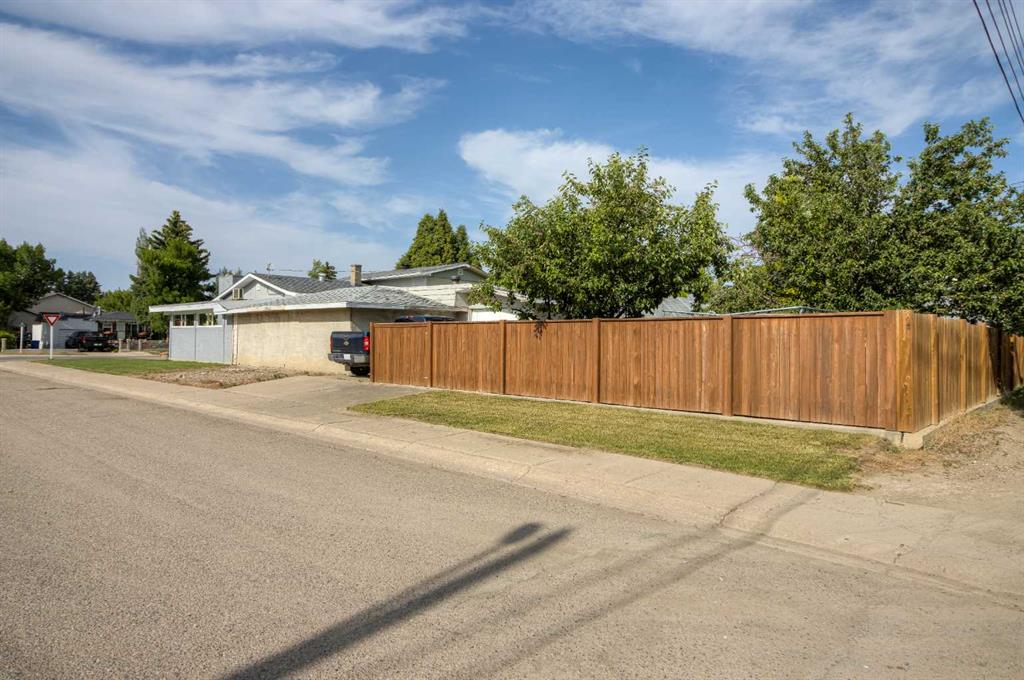 2235 23 Avenue Property Photo 9