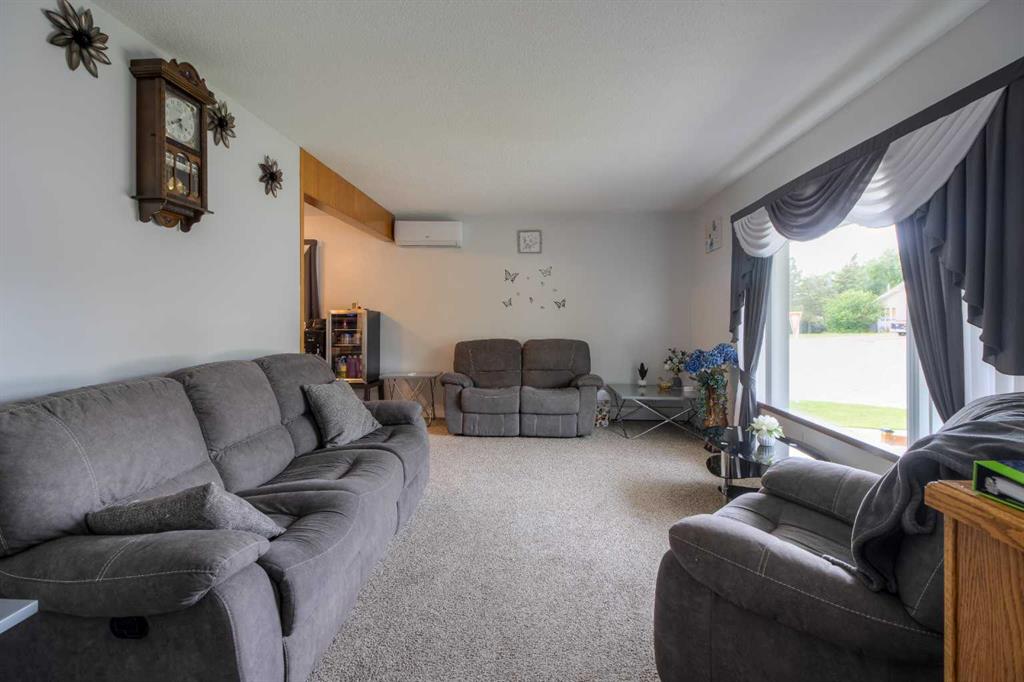 2235 23 Avenue Property Photo 11