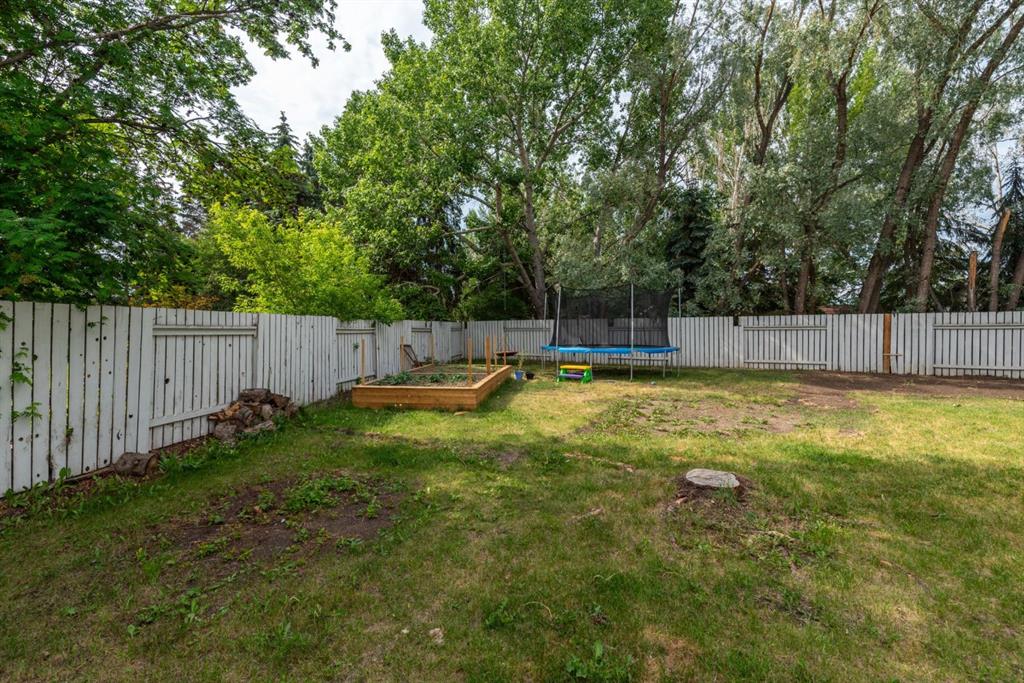 4606 33 Street Property Photo 33