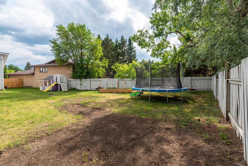 4606 33 Street Property Photo 37