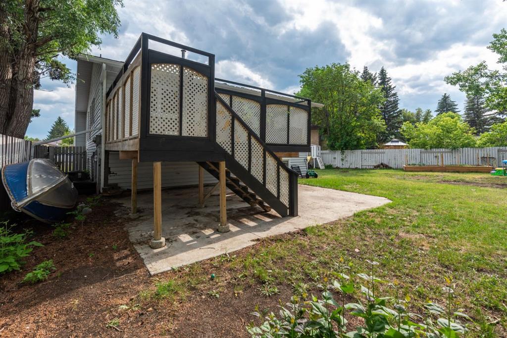 4606 33 Street Property Photo 39