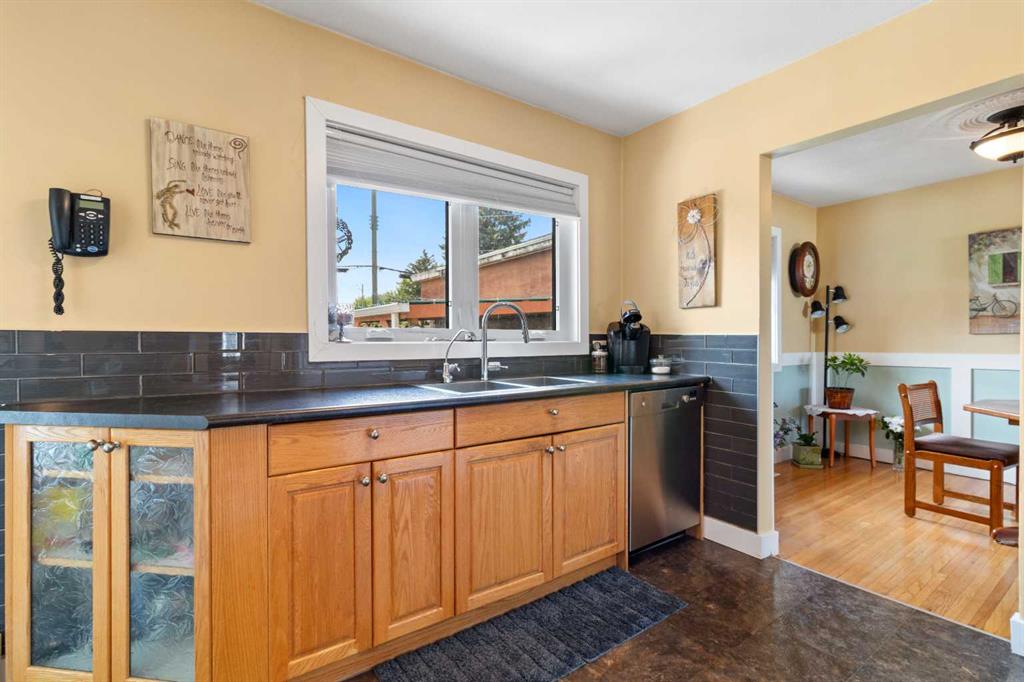 4919 48 Street Property Photo 20
