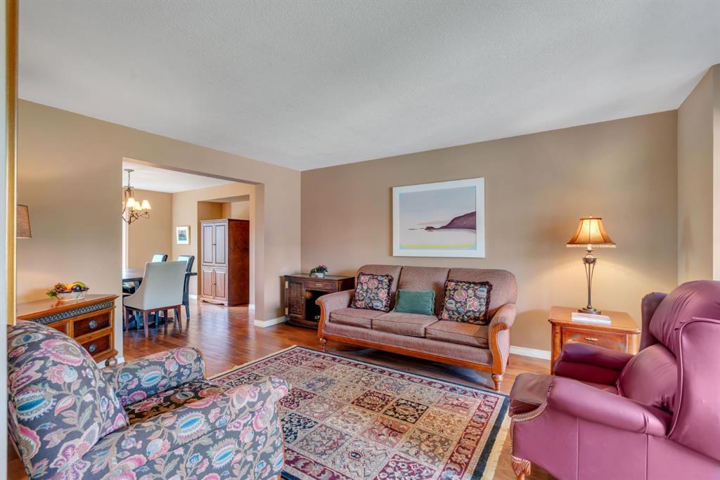 34 Evergreen Terrace Property Photo 3