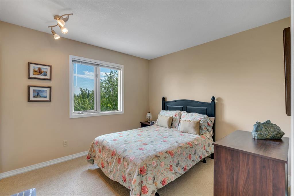34 Evergreen Terrace Property Photo 25