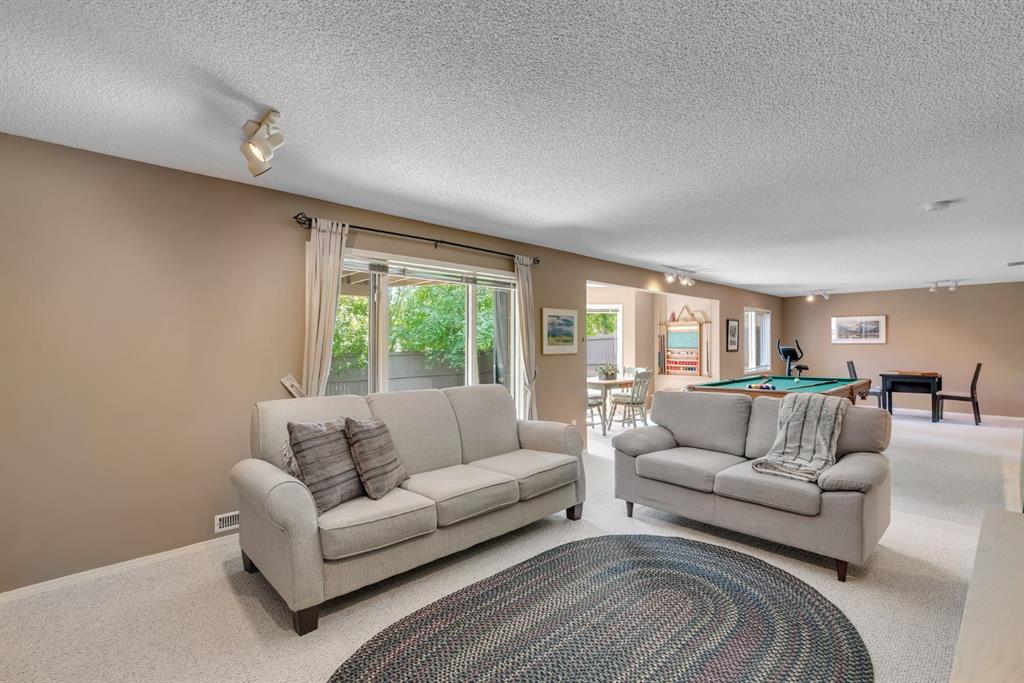 34 Evergreen Terrace Property Photo 30