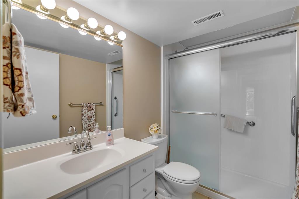 34 Evergreen Terrace Property Photo 33