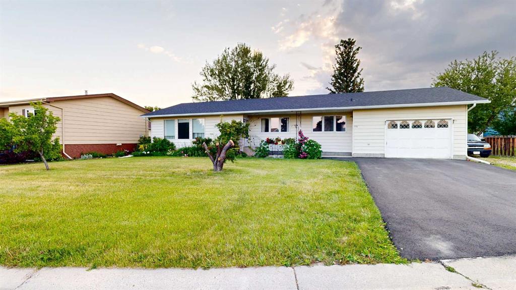 116 Young Crescent Property Photo 1