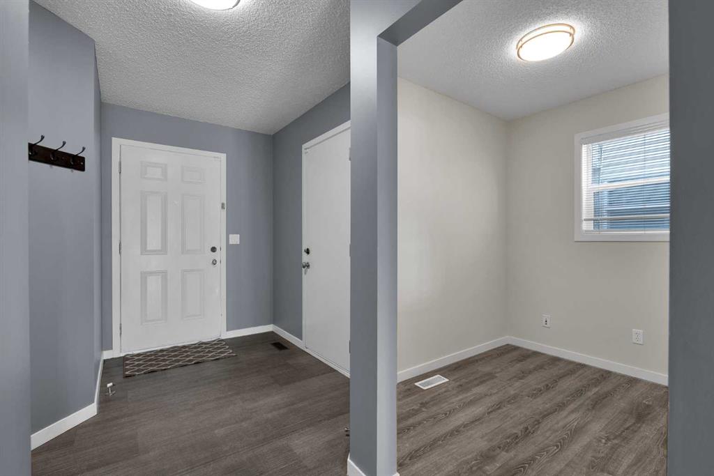 203 Cranberry Green Property Photo 6
