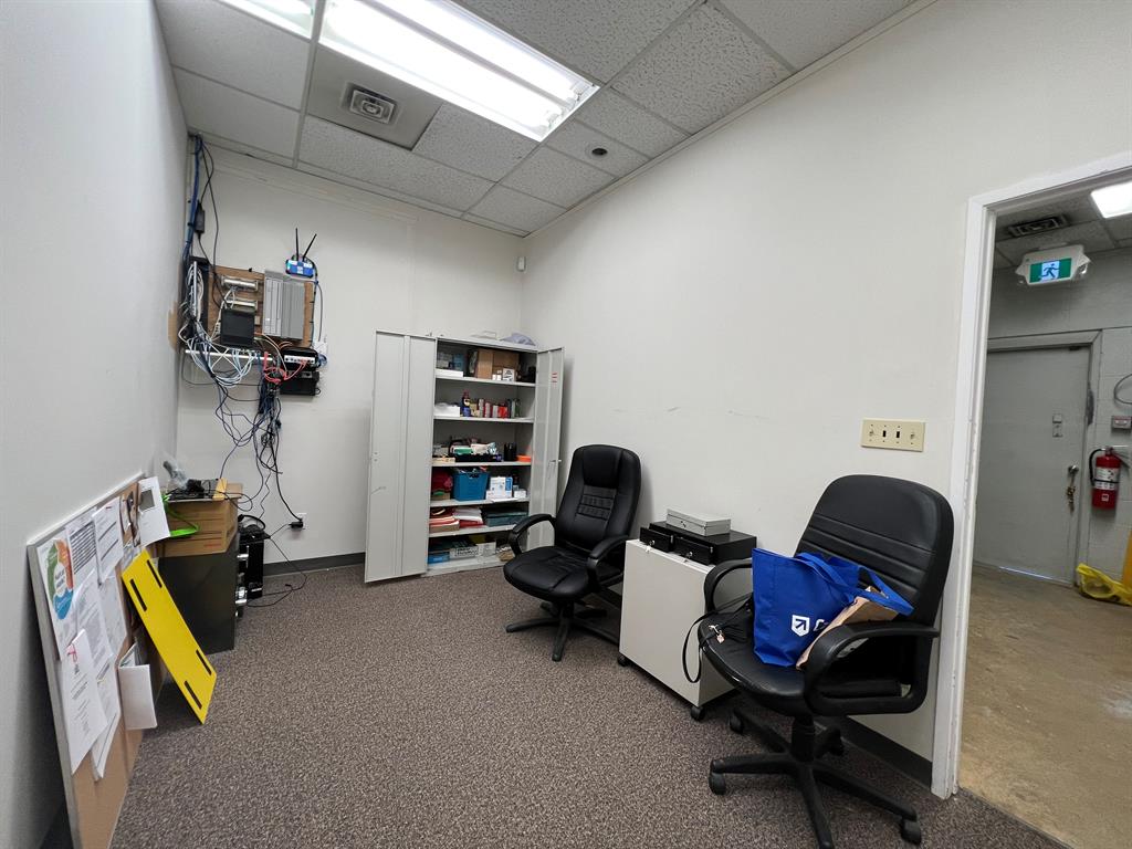 622 50 Street Property Photo 5