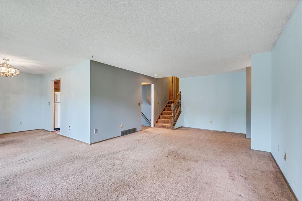 40 Edgeford Road Property Photo 2