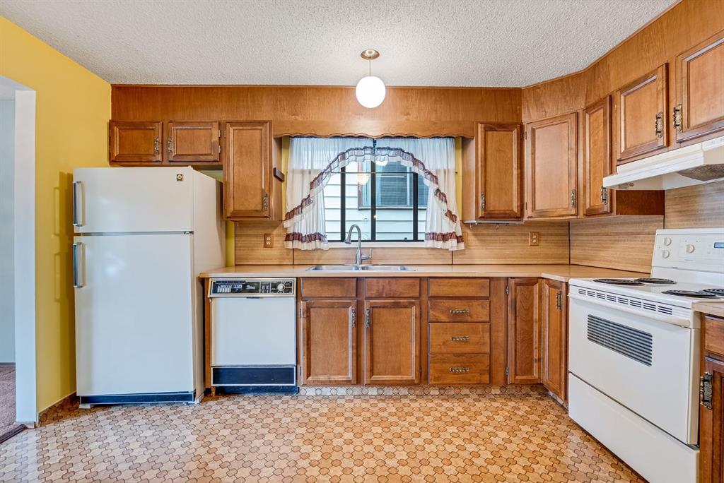 40 Edgeford Road Property Photo 6