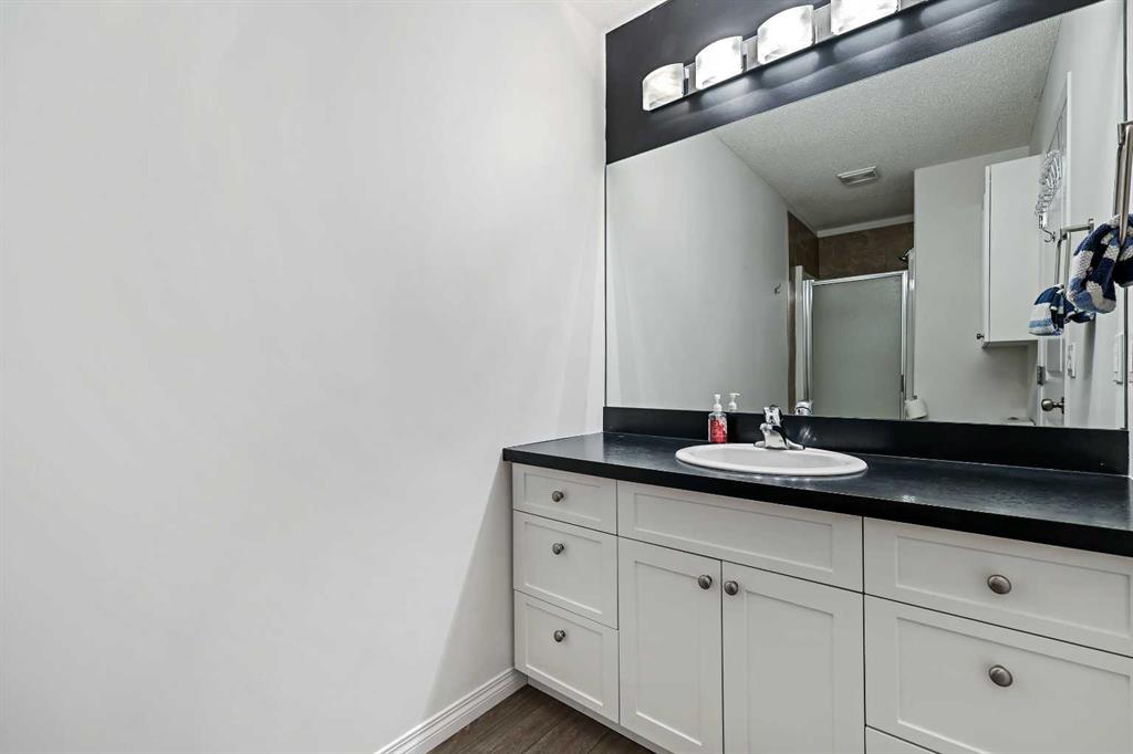 5616 14 Avenue 1 Property Photo 41