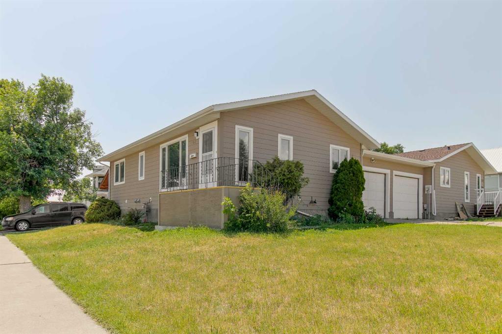 207 1 Street Property Photo 1
